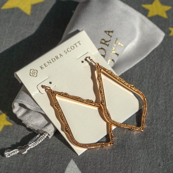 Kendra Scott Sophee Drop Earrings in Rose Gold - Picture 3 of 4